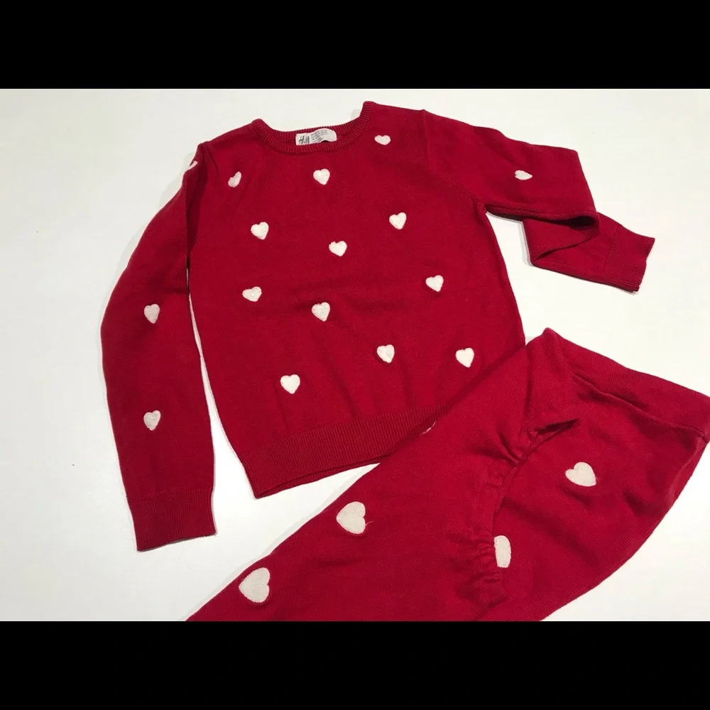 🍏🍏 H&M Girl’s Jersey Two Pieces Red Set for 4-6 years old